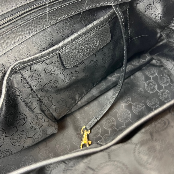 Michael Kors Jet Set Saffiano Leather Large Satchel Bag (Black w/ Gold hardware) - Picture 8 of 8